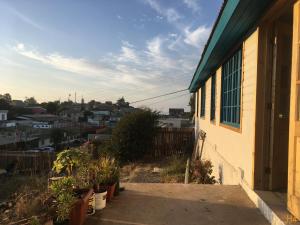 皮奇勒姆Vintage Surf Pichilemu的市景阳台