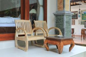 Posezení v ubytování Yuliati House Ubud