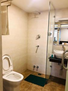 Ένα μπάνιο στο The Milestone Hotel