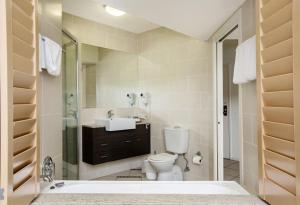 Un baño de Stradbroke Island Beach Hotel