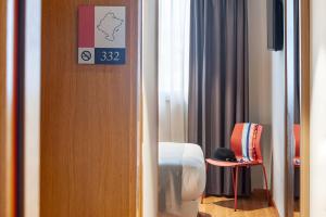 Imagen de la galería de ibis Styles Pamplona Noain, en Noáin