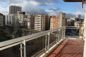 A balcony or terrace at Apartamentos Logroño - Centro - Espolón
