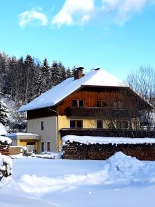 Haus Untermühle v zime