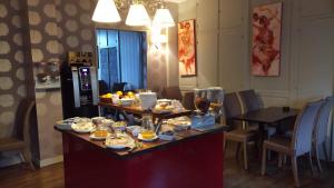 Gallery image of H&ocirc;tel Patton in Avranches