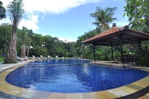 Three Brothers Bungalows & Villas内部或周边的泳池