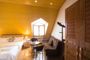 Postel nebo postele na pokoji v ubytování Hotel Garden House + 37 fotografií