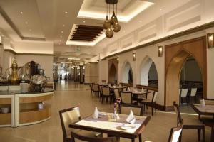 Restaurace v ubytování Lou'lou'a Beach Resort Sharjah