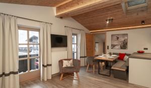 TV a/nebo společenská místnost v ubytování Appartements Erwin & Eleonore Hüttl - Penthouse