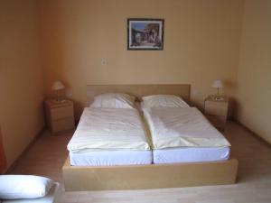 Postel nebo postele na pokoji v ubytování "Unter den Kastanien" + 29 fotografií