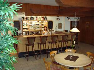 Lounge nebo bar v ubytování Hotel Rhein-Ahr