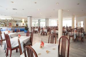 Restaurace v ubytování Maracaibo Aparthotel