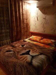 Un pat sau paturi într-o cameră la House Hotel Apartments 3