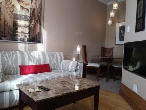 Posezení v ubytování Vieux-Old Farnham Appart-Condotel