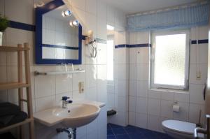 Koupelna v ubytování Gasthof Schumacher Hotel garni + 44 fotografií