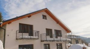 Budova, v ktorej sa apartmán nachádza
