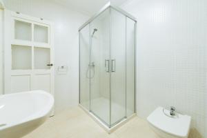A bathroom at Casa Rural La Higuera Mayor