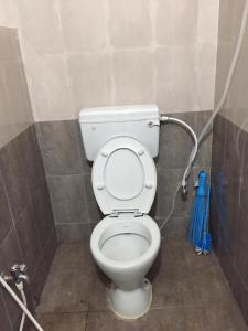 ห้องน้ำของ ADITI ROOMS