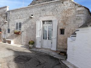 The building in which the holiday home is located