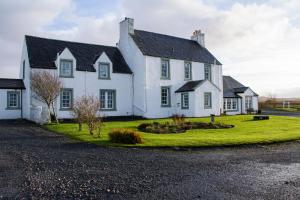 Gallery image of Glenegedale House in Kintra