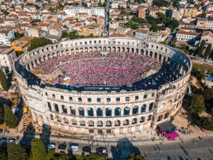 Ein allgemeiner Blick auf Banjole oder ein Stadtblick von der Ferienwohnung aus