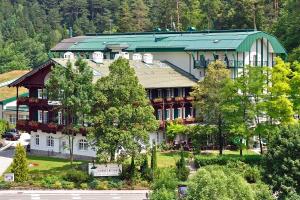 Ogród w obiekcie Hotel Schneeberghof