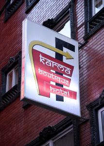 Certificato, attestato, insegna o altro documento esposto da Karma Boutique Hotel