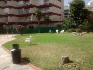 Vonkajšia záhrada v ubytovaní Apartamento Corona centro Nerja - South Costa