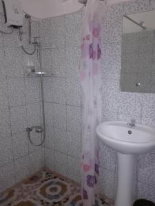 Vonios kambarys apgyvendinimo įstaigoje Casa Mirasol