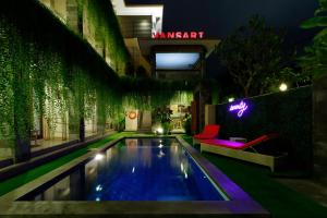 Bazén v ubytování Vansari Hotel nebo v jeho okolí