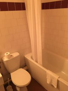 Bilik mandi di Hotel Lyon Sud, Pierre Benite, St Genis Laval