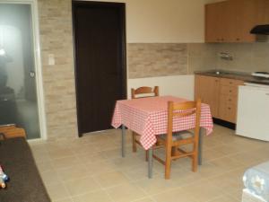 Gallery image of Katerina Apartments in Kokkíni Khánion