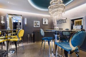 Posezení v ubytování RQ Boutique & Unique Hotel + 37 fotografií