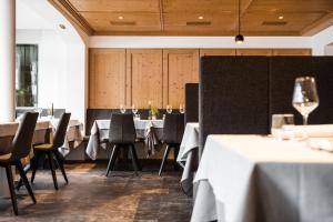 Restoran või mõni muu söögikoht majutusasutuses Hotel Heini