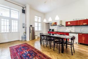 Kuchyňa alebo kuchynka v ubytovaní BERTA - 4 Bedrooms, 3 Baths