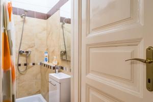 Kúpeľňa v ubytovaní BERTA - 4 Bedrooms, 3 Baths