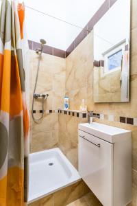 Kúpeľňa v ubytovaní BERTA - 4 Bedrooms, 3 Baths