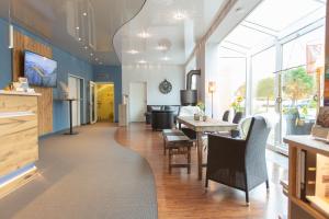 Kuchyň nebo kuchyňský kout v ubytování Hotel Bavaria Oldenburg