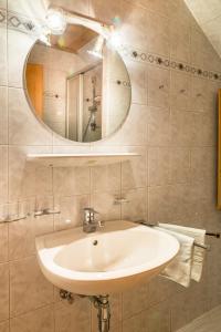 A bathroom at Urbangut