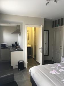 Eldhús eða eldhúskrókur á Guesthouse De Middelvelden