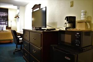 Kuchyň nebo kuchyňský kout v ubytování Super 8 by Wyndham Atlantic City + 22 fotografií