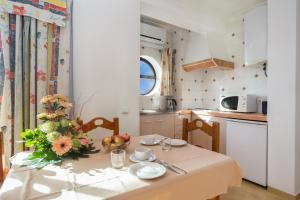 Una cocina o zona de cocina en Mirachoro Portimao