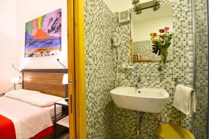 Koupelna v ubytování B&B Ninarella Napoli + 37 fotografií