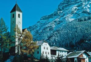 Gallery image of Hotel Goldener Adler in Curon Venosta