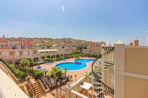 Bazén v ubytování Palm-Mar Golf Tenerife nebo v jeho okolí