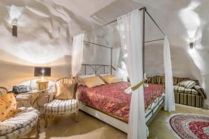 Säng eller sängar i ett rum på Western Wall Luxury House - Avraham