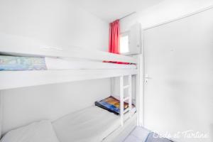 Foto da galeria de Quiet cute 1 bedroom with terrace - Dodo et Tartine em La Londe-les-Maures