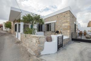 The building in which the holiday home is located
