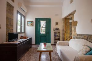 A seating area at Iliopetra House