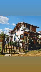 Budova, kde se vila nachází + 37 fotografií