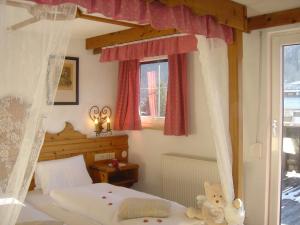 Posteľ alebo postele v izbe v ubytovaní Alp Art Hotel Götzens